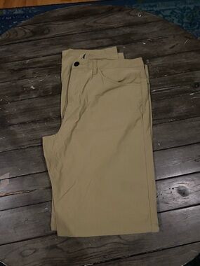 The North Face Men's Tan Chino Pants